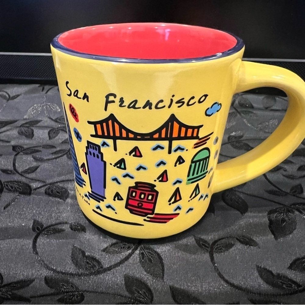 San Francisco  “I ❤️ San Francisco” Cup
Scenic Trolly & Golden Gate Brid…